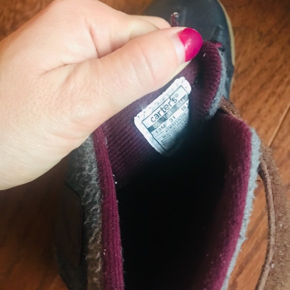 Carter’s boots  size 13 - Picture 3 of 3